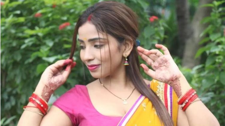 Aayushi Jaiswal web series